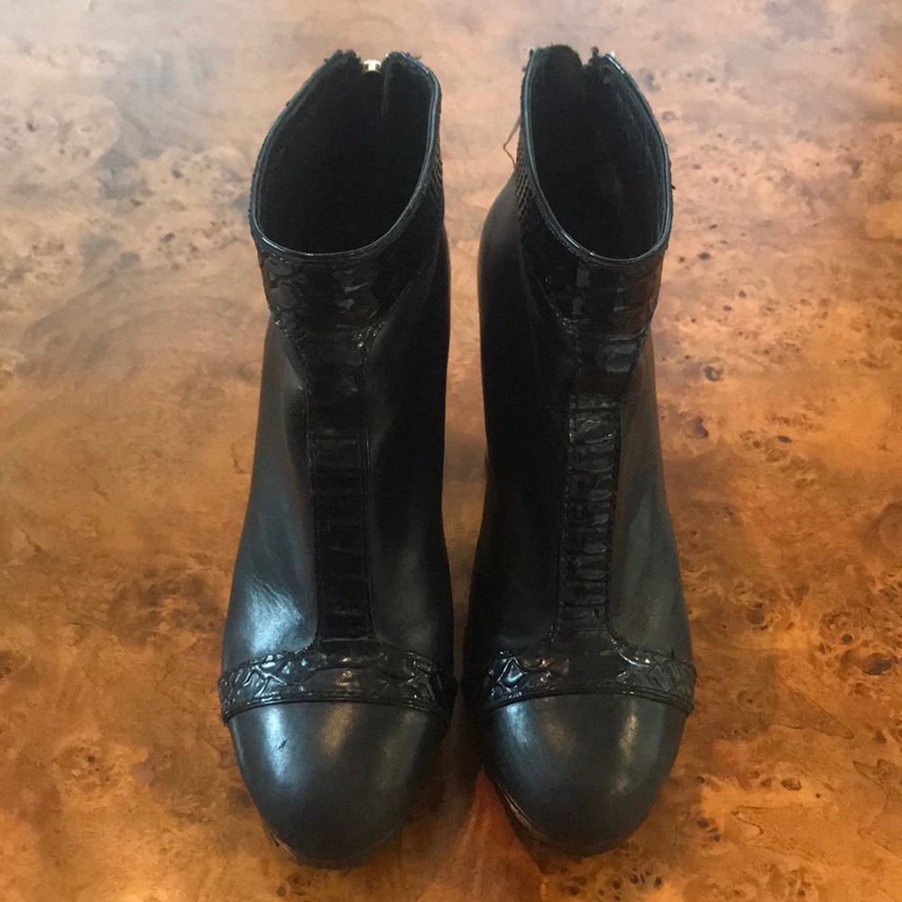 Tory Burch heeled boots! - Picture 4 of 8